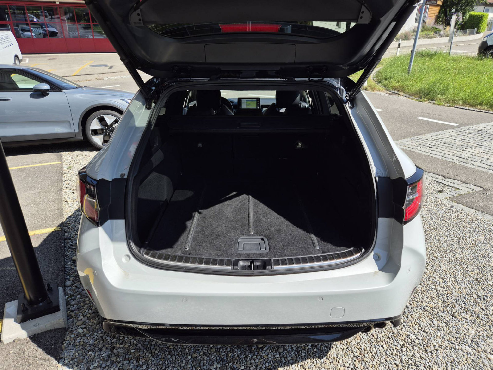 TOYOTA Corolla Touring Sports 2.0 HSD GR-S, Full-Hybrid Petrol/Electric, Second hand / Used, Automatic - 7