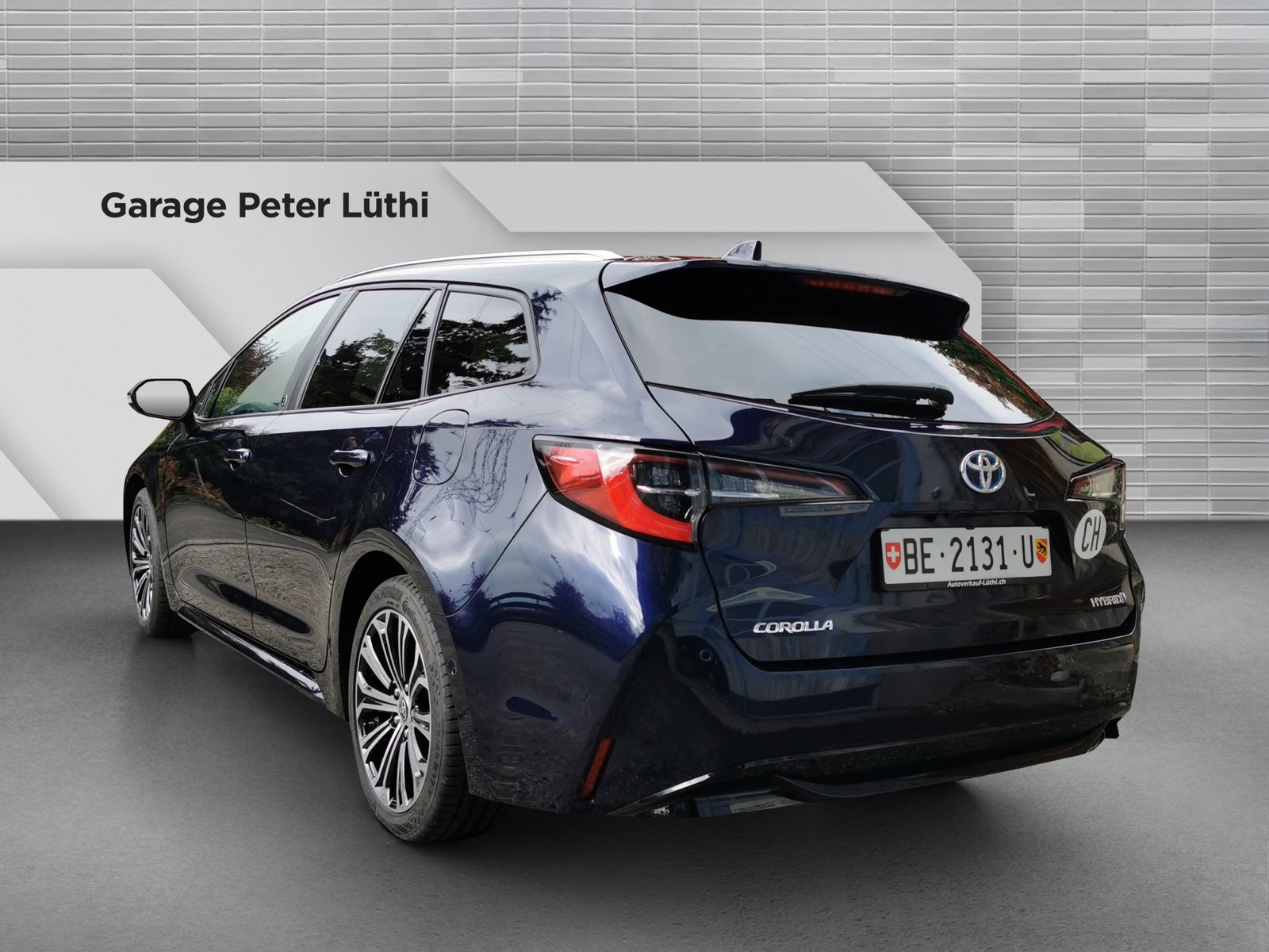 TOYOTA Corolla Touring 2.0 Hybrid, Full-Hybrid Petrol/Electric, Second hand / Used, Automatic - 3