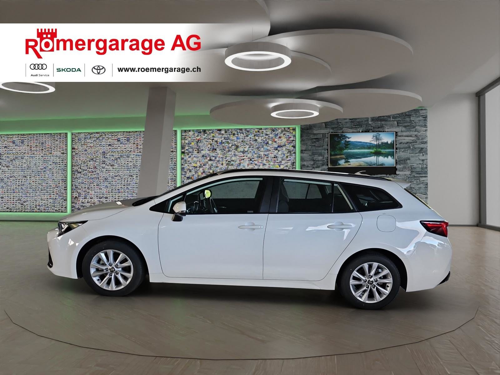 TOYOTA Corolla Touring Sports 1.8 HSD Comfort, Hybride Intégral Essence/Électricité, Occasion / Utilisé, Automatique - 2