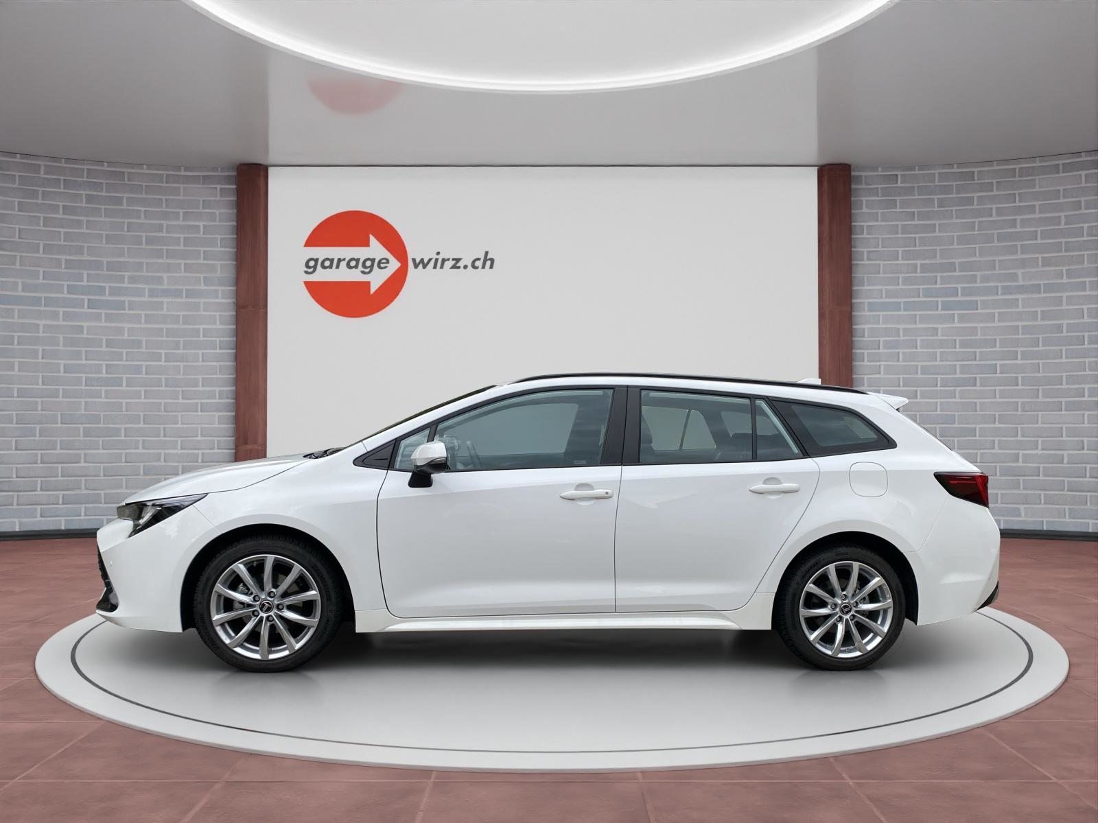 TOYOTA Corolla Touring Sports 1.8 HSD Comfort inkl. Gratisservice 4, Hybride Intégral Essence/Électricité, Occasion / Utilisé, Automatique - 3