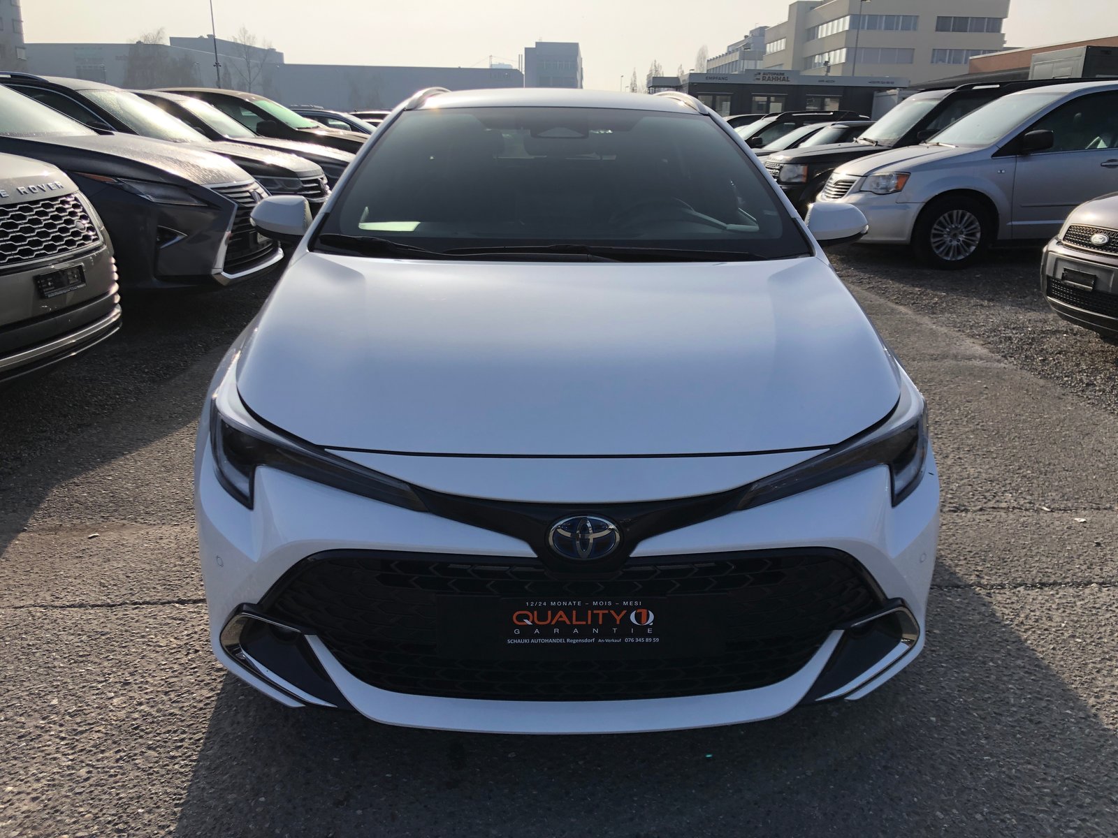 TOYOTA COROLLA, Full-Hybrid Petrol/Electric, Second hand / Used, Automatic - 2