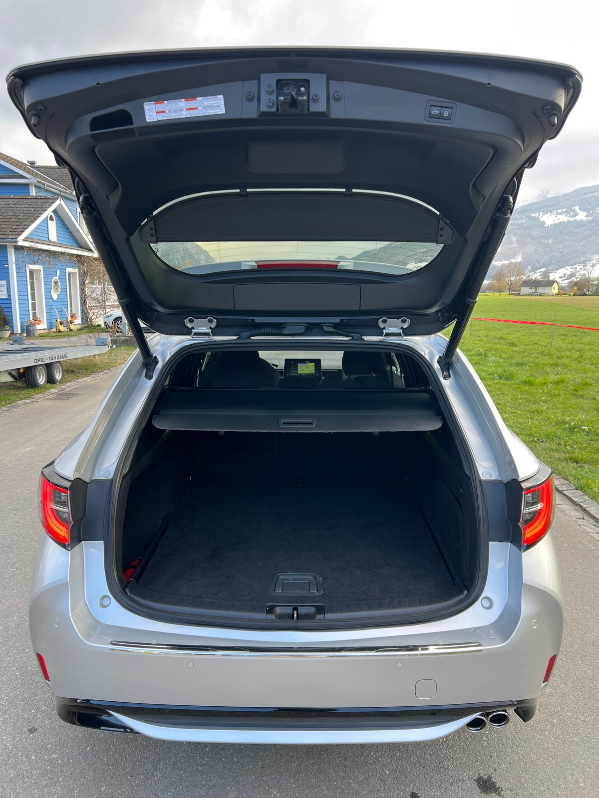 TOYOTA COROLLA Touring Sports 2.0 HSD Premium e-CVT, Hybride Integrale Benzina/Elettrica, Occasioni / Usate, Automatico - 6