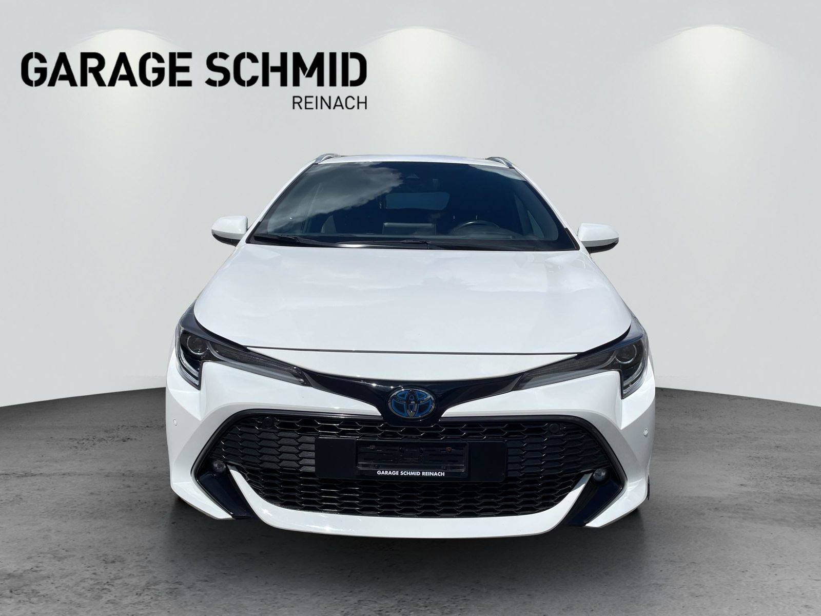 TOYOTA Corolla Touring Sports 1.8 HSD Trend, Full-Hybrid Petrol/Electric, Second hand / Used, Automatic - 2