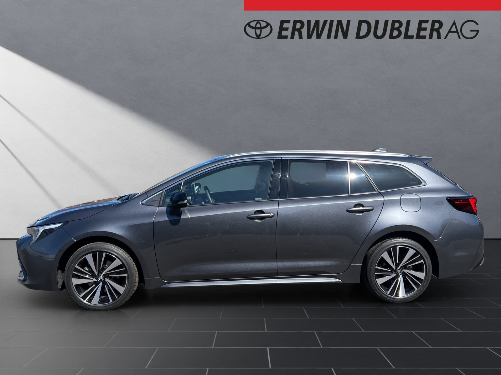 TOYOTA Corolla Touring Sports 2.0 HSD Trend, Voll-Hybrid Benzin/Elektro, Occasion / Gebraucht, Automatik - 2