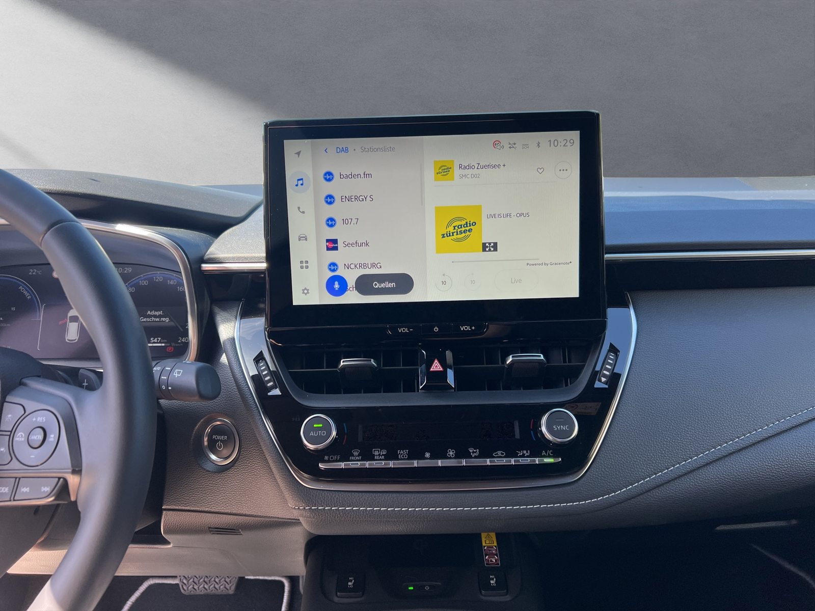 TOYOTA Corolla Touring Sports 2.0 HSD Trend, Voll-Hybrid Benzin/Elektro, Occasion / Gebraucht, Automatik - 6