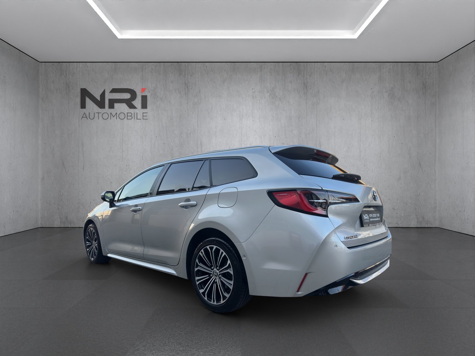TOYOTA Corolla Touring Sports 2.0 HSD Trend, Hybride Intégral Essence/Électricité, Occasion / Utilisé, Automatique - 7