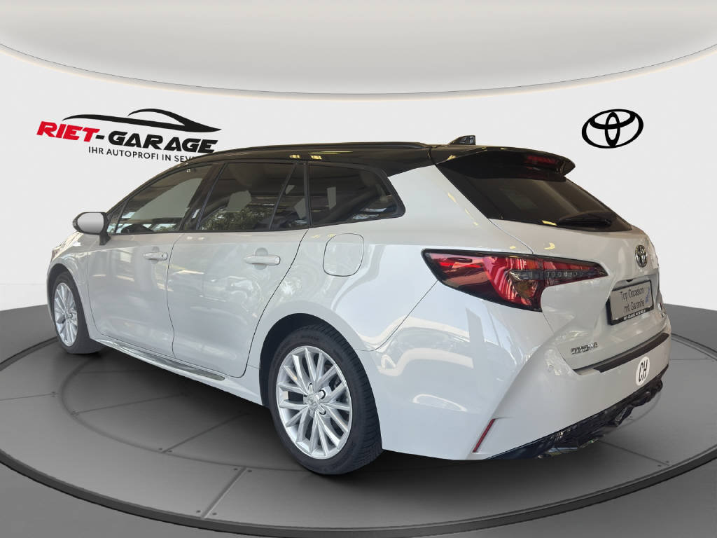 TOYOTA Corolla Touring Sports 2.0 HSD GR Sport, Full-Hybrid Petrol/Electric, Second hand / Used, Automatic - 3