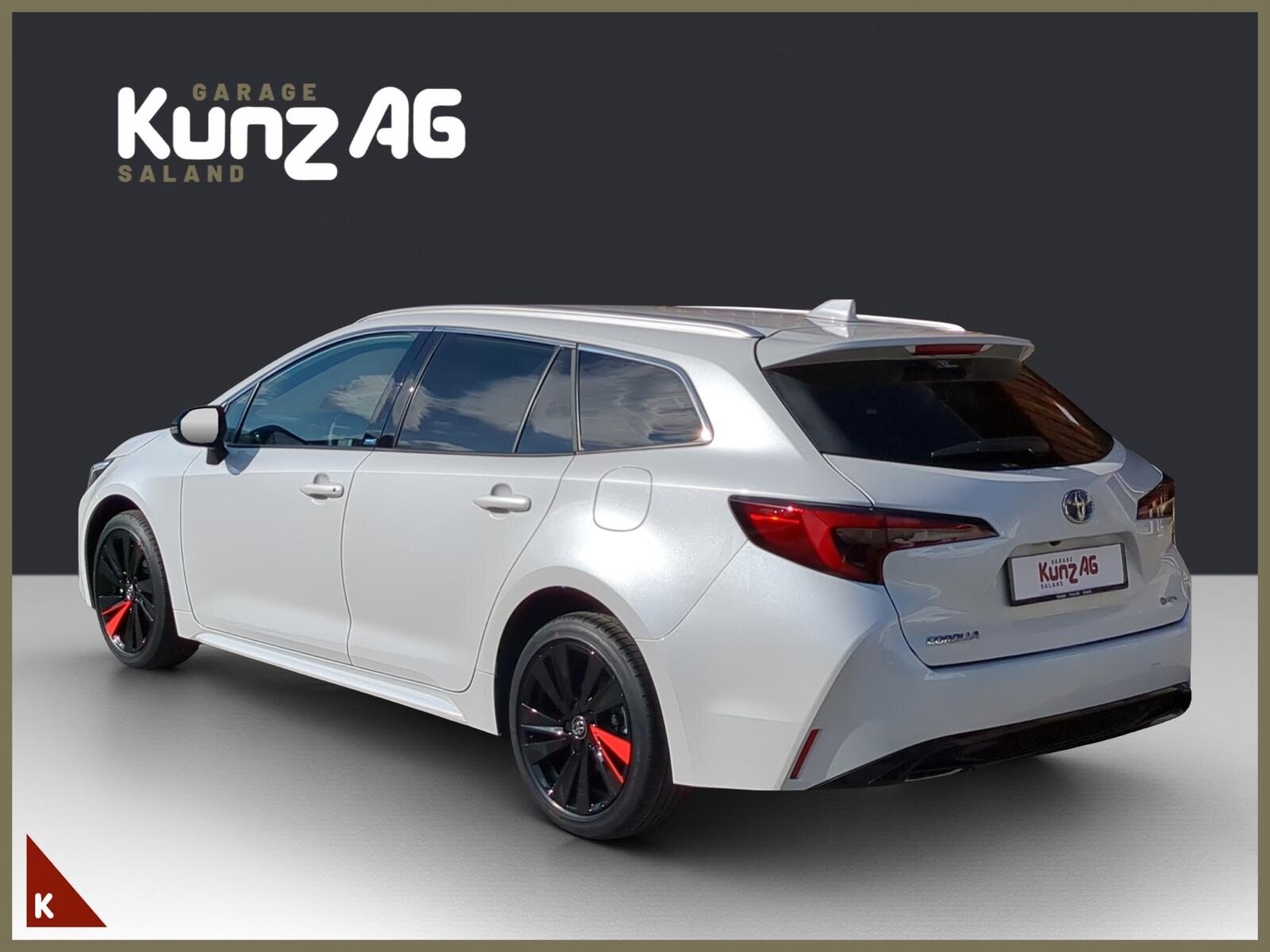 TOYOTA Corolla Touring Sports 2.0 HSD Swiss Edition, Full-Hybrid Petrol/Electric, Second hand / Used, Automatic - 4