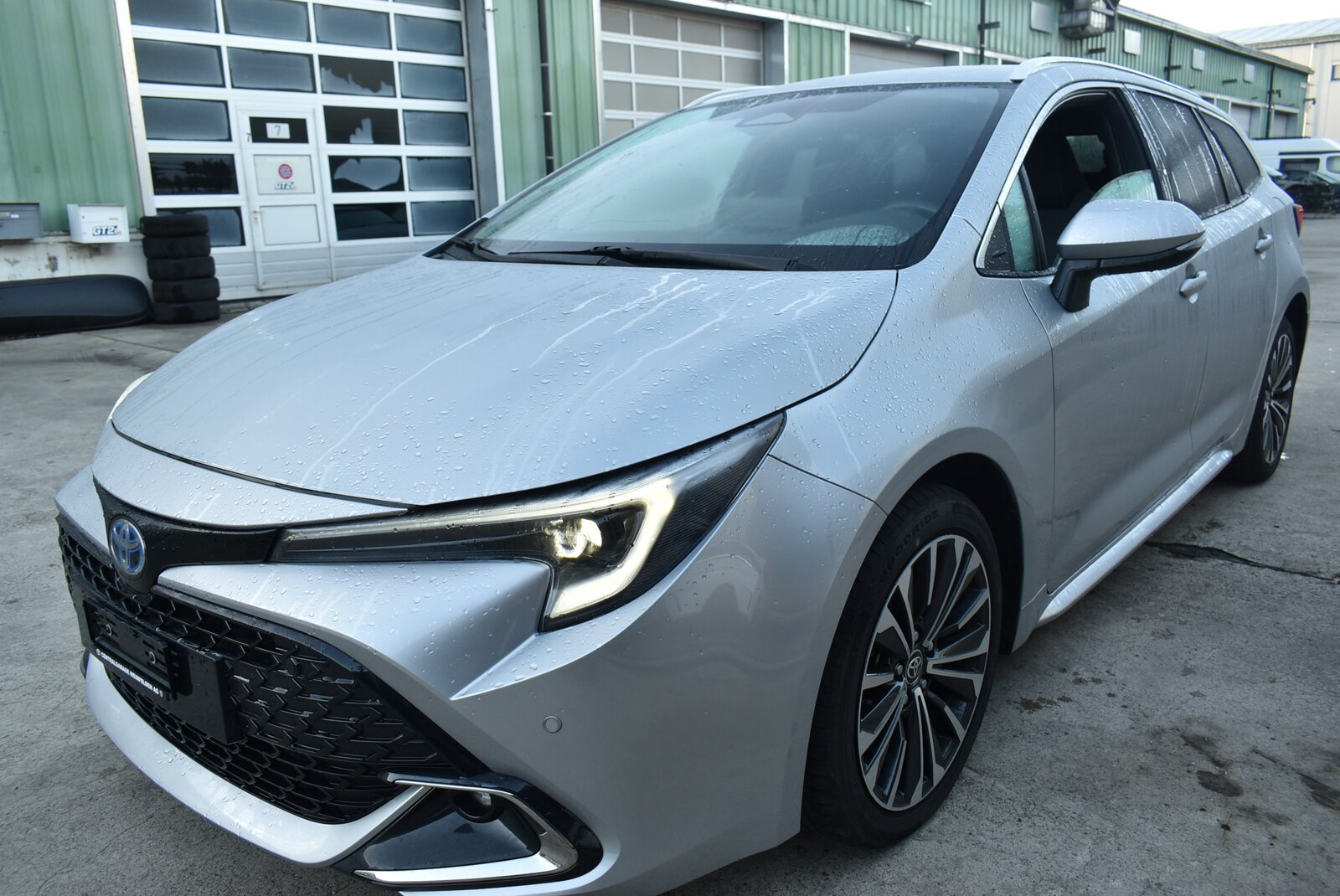 TOYOTA Corolla Touring Sports 1.8 HSD Comfort e-CVT