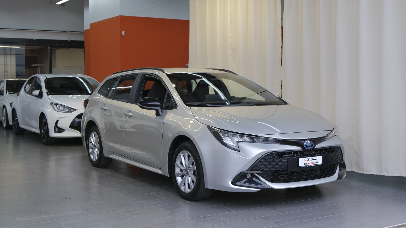 TOYOTA Corolla Touring Sports 2.0 HSD Trend e-CVT, Hybride Intégral Essence/Électricité, Occasion / Utilisé, Automatique - 2