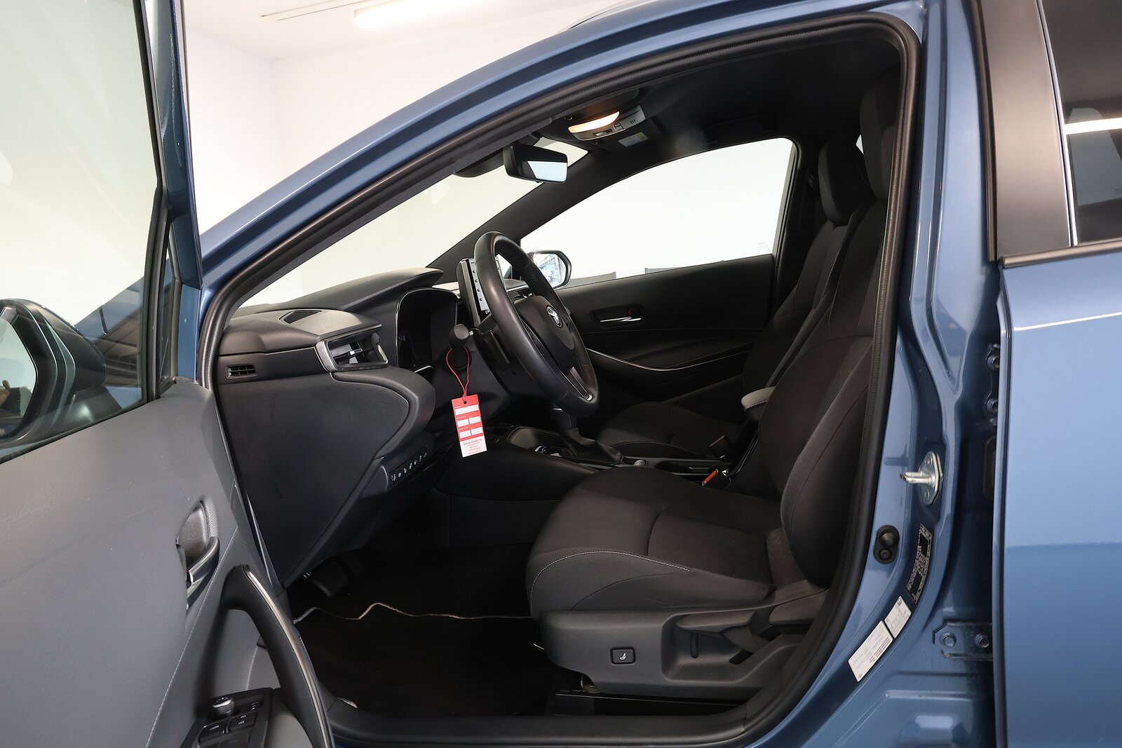 TOYOTA Corolla Touring Sports 2.0 HSD Trend *CH-Fahrzeug* *15 Jahr, Hybride Intégral Essence/Électricité, Occasion / Utilisé, Automatique - 5