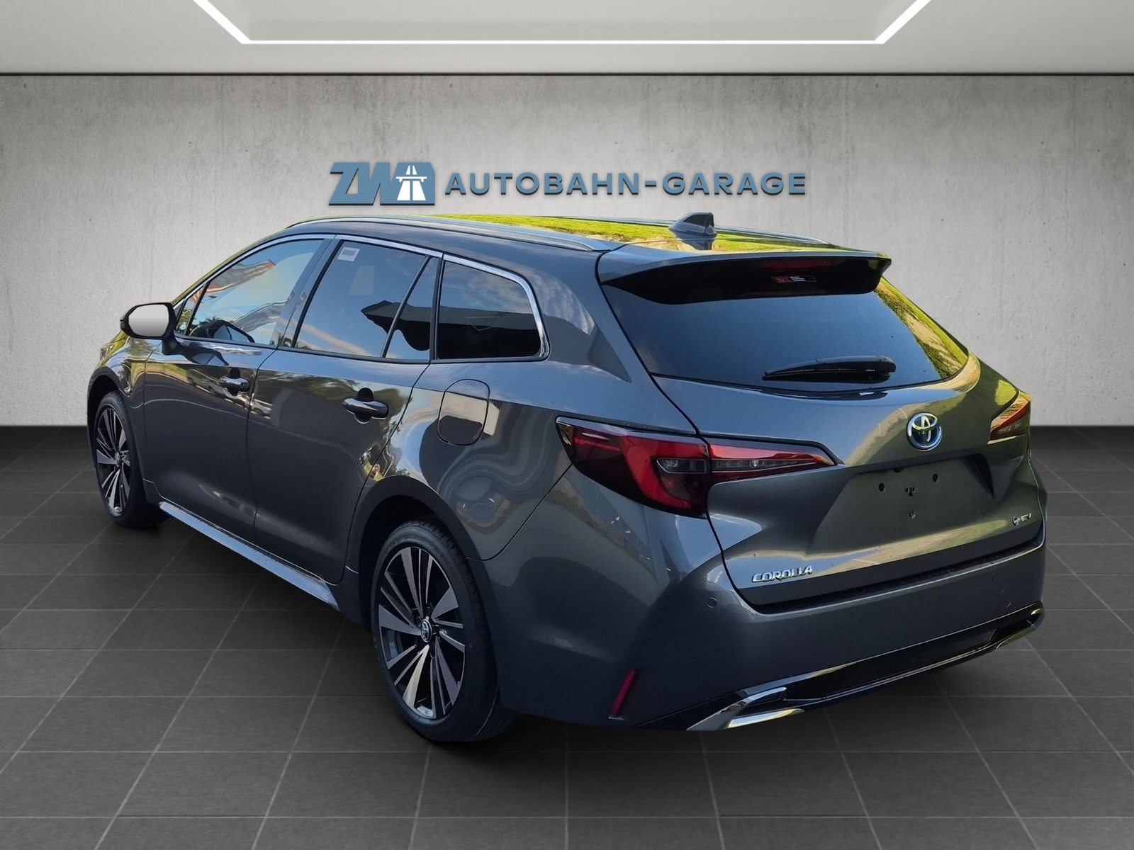 TOYOTA Corolla Touring Sports 2.0 HSD Trend, Hybride Integrale Benzina/Elettrica, Auto dimostrativa, Automatico - 3