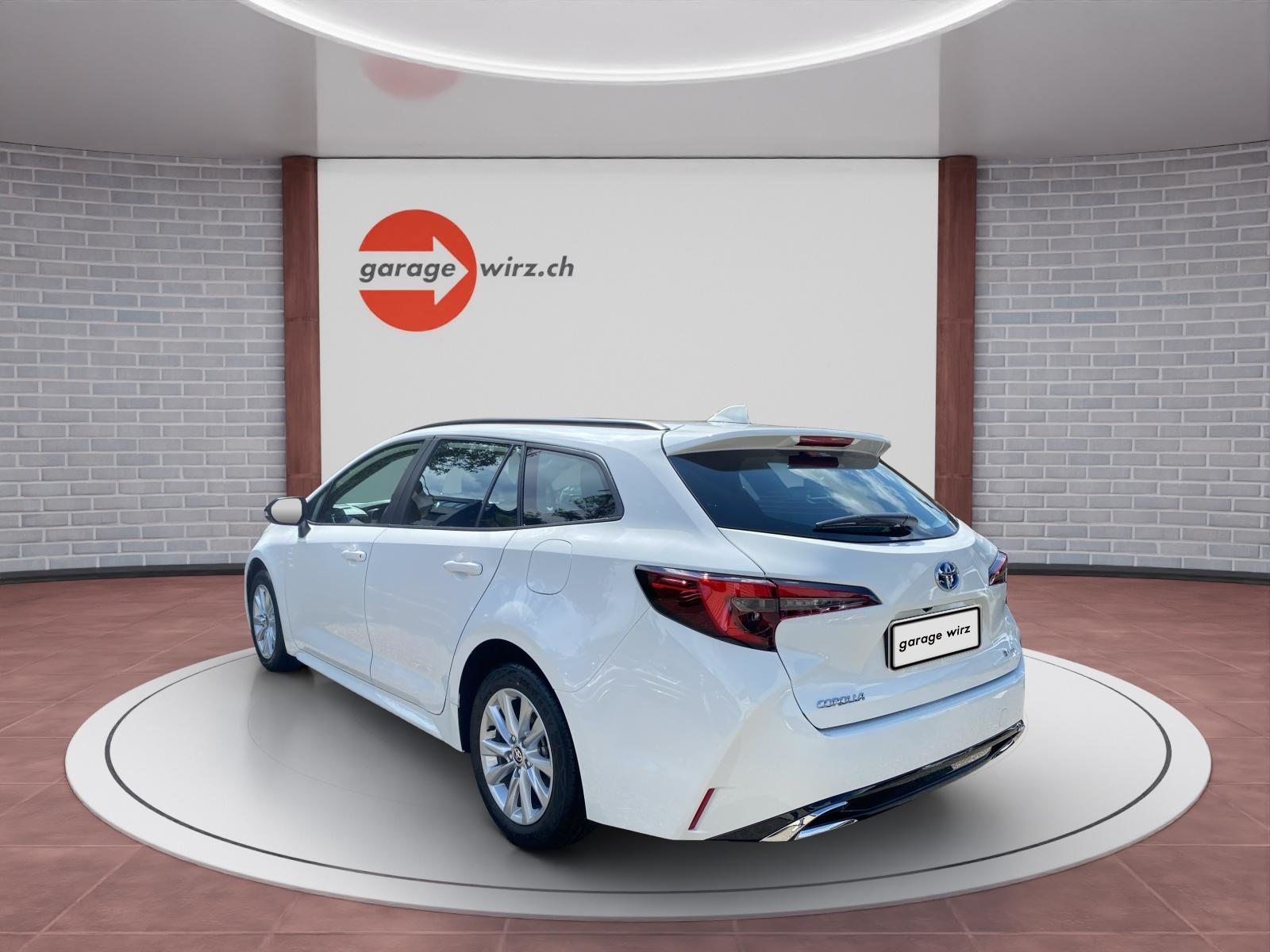 TOYOTA Corolla Touring Sports 1.8 HSD Comfort, Full-Hybrid Petrol/Electric, Ex-demonstrator, Automatic - 3