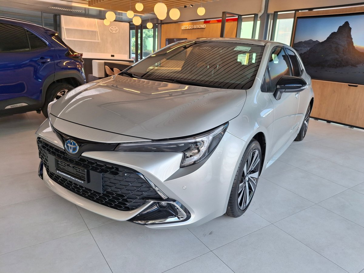 TOYOTA Corolla 1.8 HSD Trend e- CVT