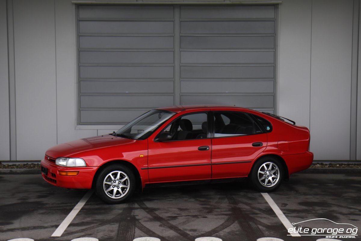 TOYOTA Corolla 1.6 GLi Liftback, Essence, Occasion / Utilisé, Manuelle