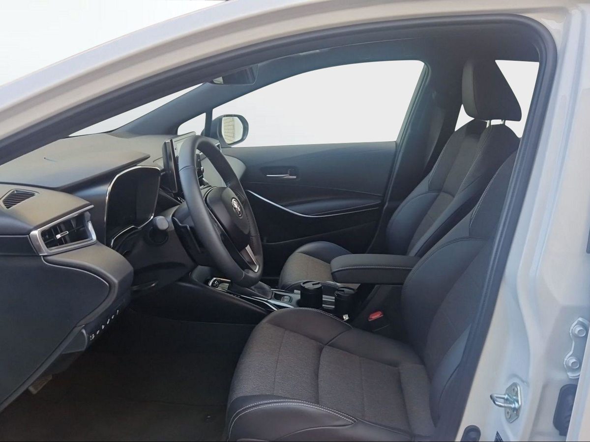 TOYOTA Corolla 2.0 HSD Trend, Voll-Hybrid Benzin/Elektro, Occasion / Gebraucht, Automatik - 5