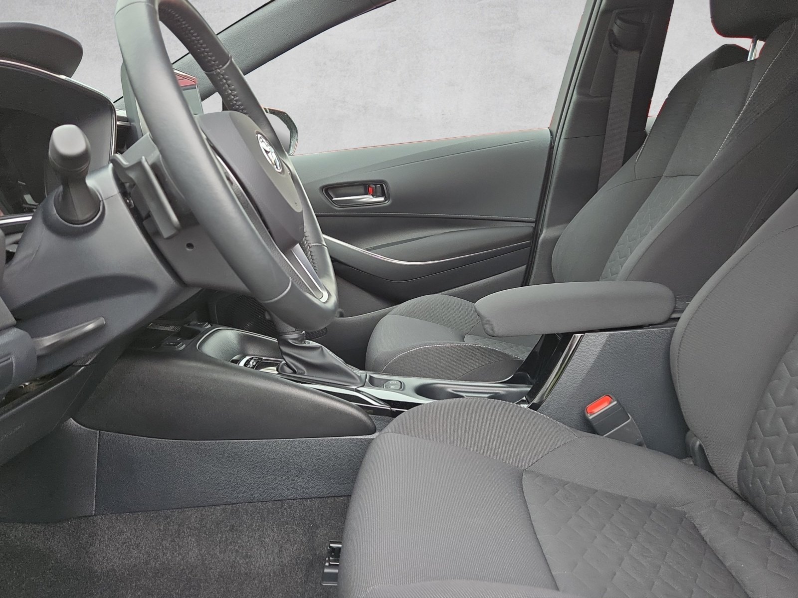 TOYOTA Corolla 2.0 HSD Premium, Essence, Occasion / Utilisé, Automatique - 5