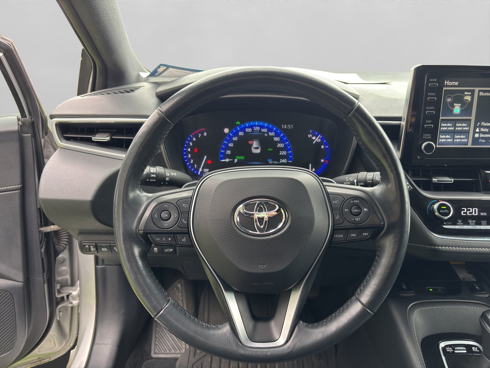 TOYOTA Corolla 2.0 HSD Premium e-CVT, Hybride Intégral Essence/Électricité, Occasion / Utilisé, Automatique - 5