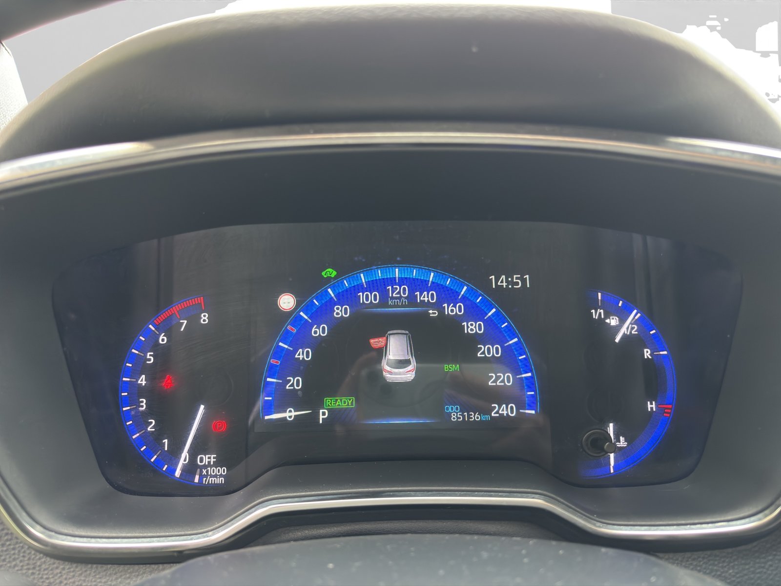 TOYOTA Corolla 2.0 HSD Premium e-CVT, Hybride Intégral Essence/Électricité, Occasion / Utilisé, Automatique - 6