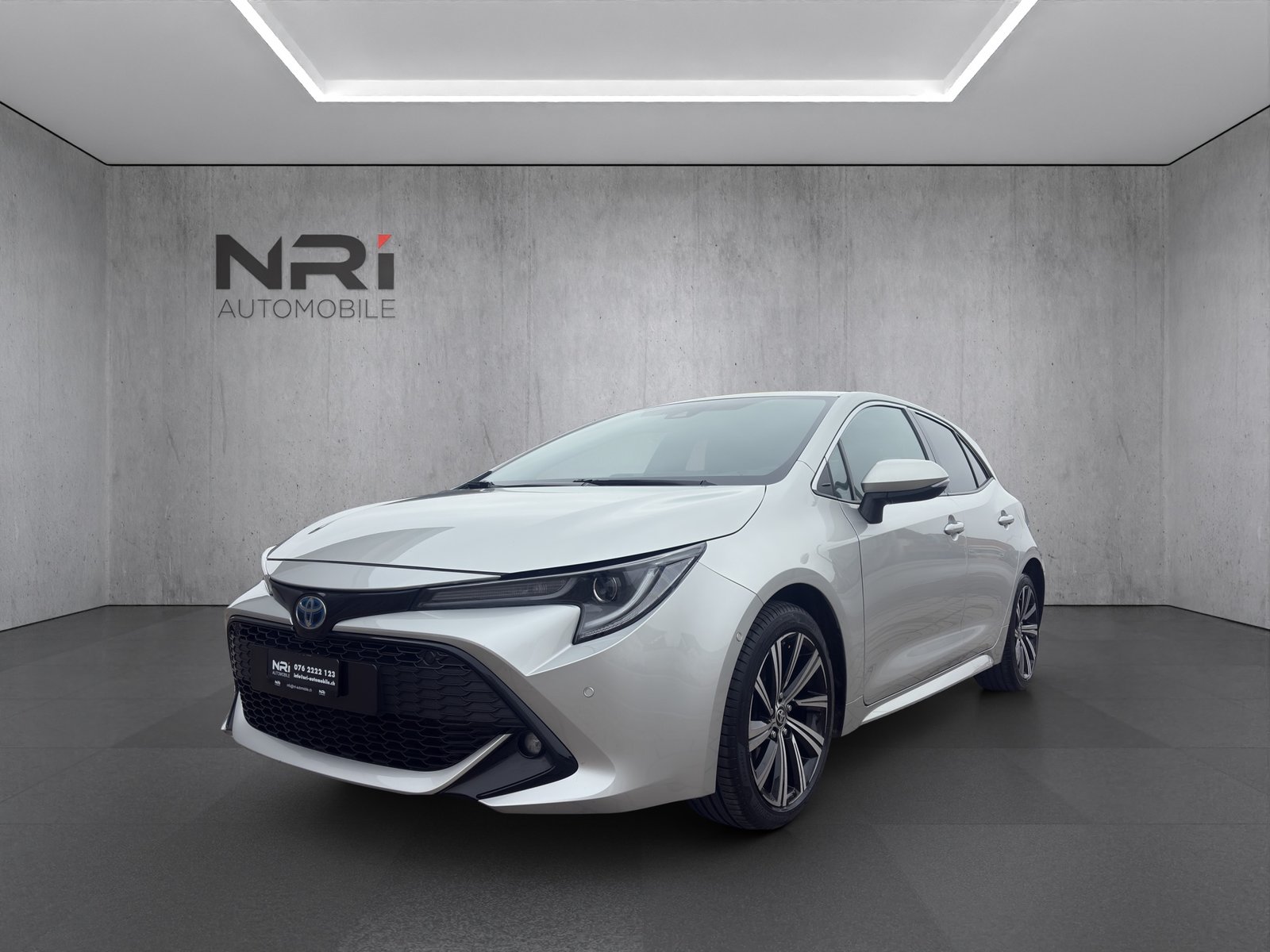 TOYOTA Corolla 1.8 HSD Trend