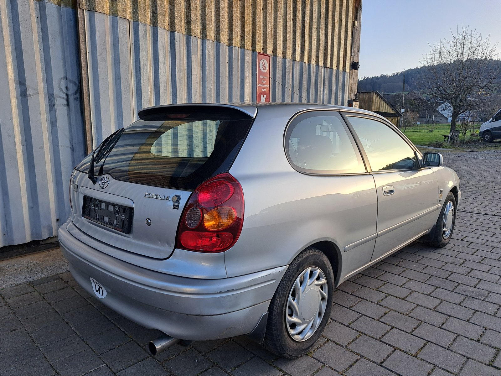 TOYOTA Corolla 1.6 Linea Sol plus, Benzin, Occasion / Gebraucht, Handschaltung - 2