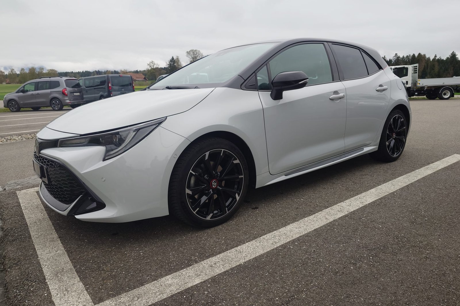 TOYOTA Corolla 2.0 HSD GR-S, Hybride Intégral Essence/Électricité, Occasion / Utilisé, Automatique - 4