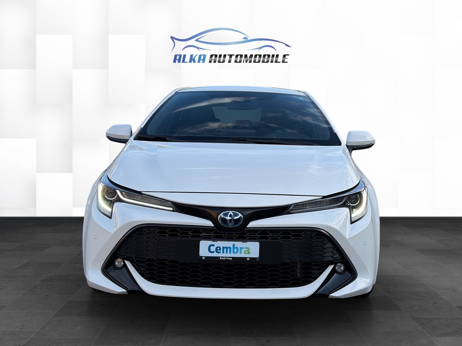 TOYOTA Corolla 1.8 HSD Trend e-CVT, Hybride Intégral Essence/Électricité, Occasion / Utilisé, Automatique - 2