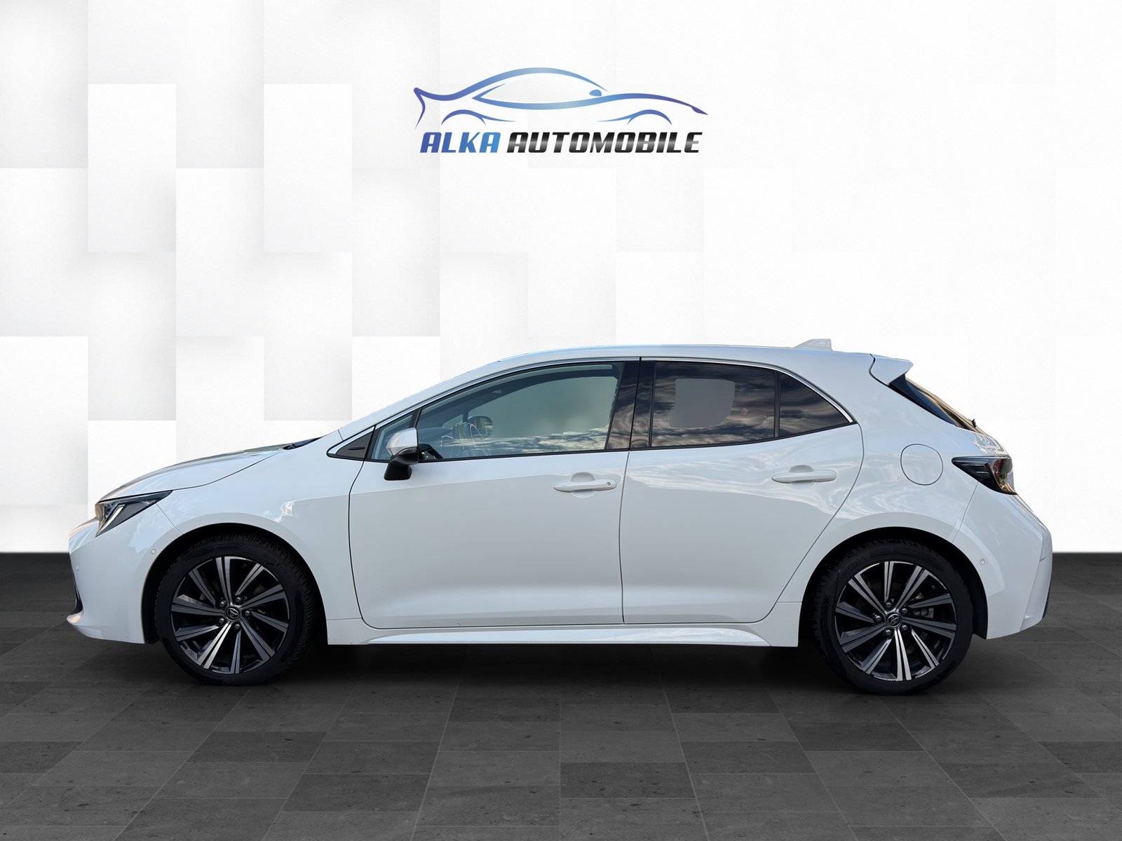 TOYOTA Corolla 1.8 HSD Trend e-CVT, Hybride Intégral Essence/Électricité, Occasion / Utilisé, Automatique - 3