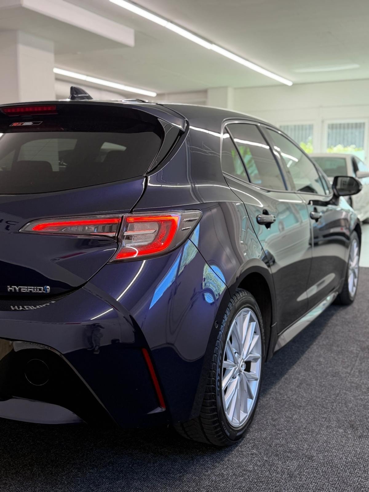 TOYOTA Corolla 1.8 HSD Active e- CVT, Hybride Integrale Benzina/Elettrica, Occasioni / Usate, Automatico - 5