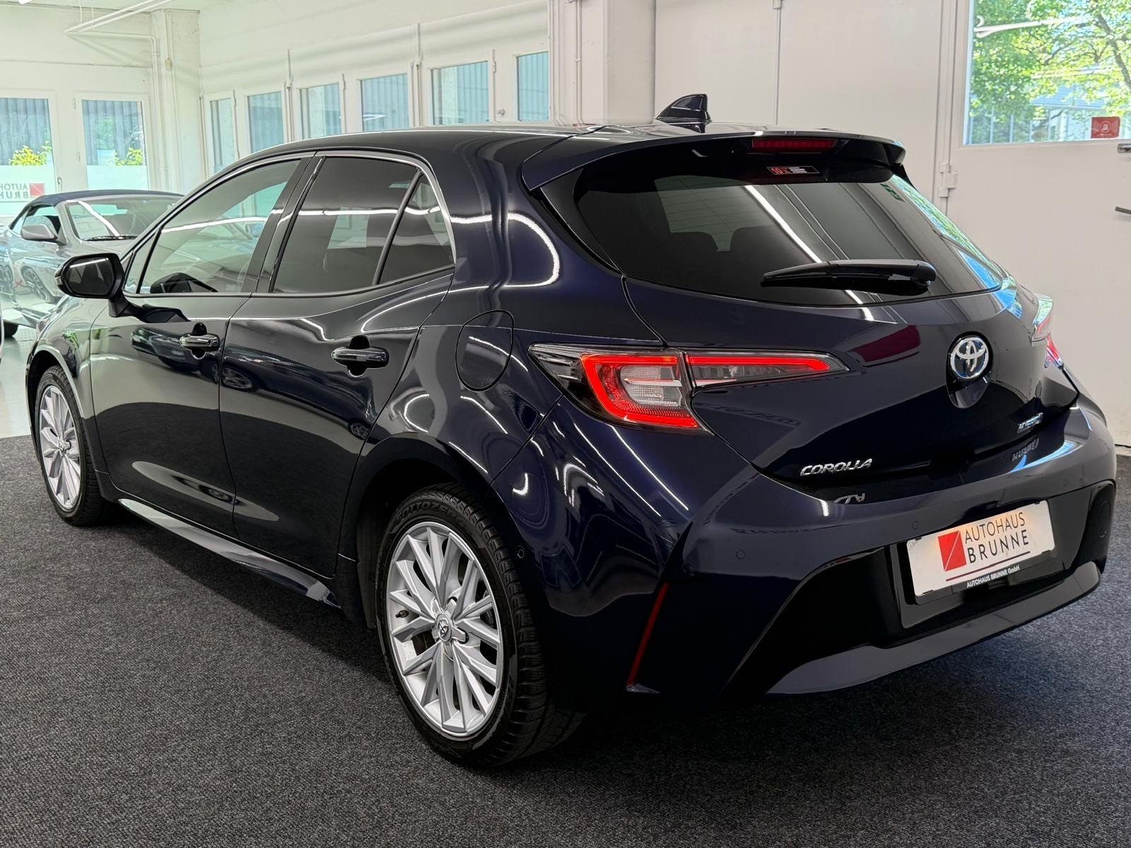 TOYOTA Corolla 1.8 HSD Active e- CVT, Hybride Integrale Benzina/Elettrica, Occasioni / Usate, Automatico - 7