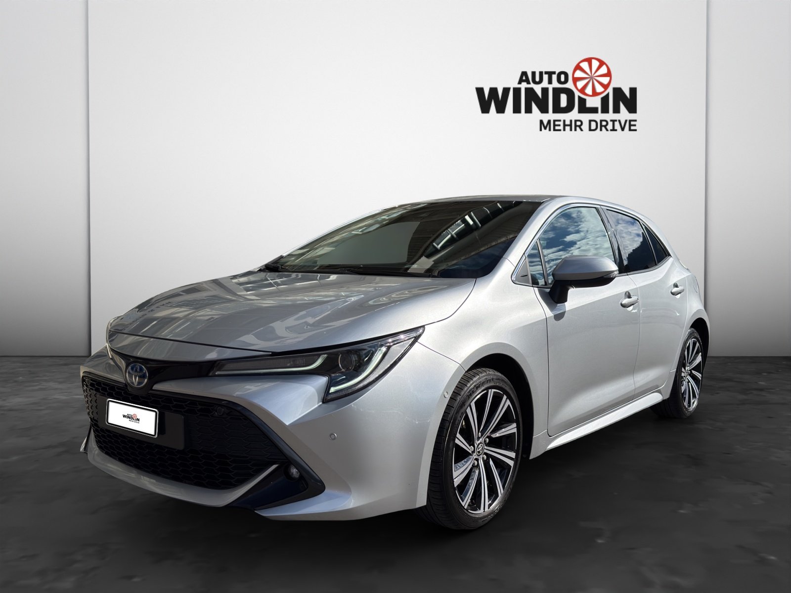 TOYOTA Corolla 2.0 HSD Trend, Full-Hybrid Petrol/Electric, Second hand / Used, Automatic - 2
