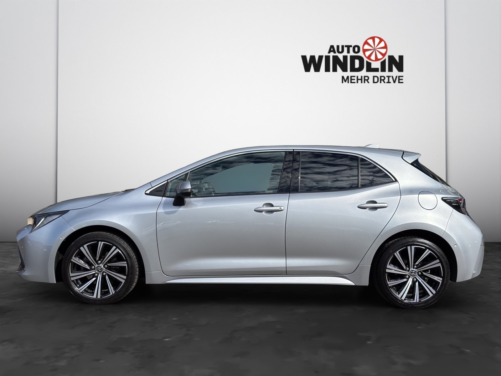TOYOTA Corolla 2.0 HSD Trend, Full-Hybrid Petrol/Electric, Second hand / Used, Automatic - 4