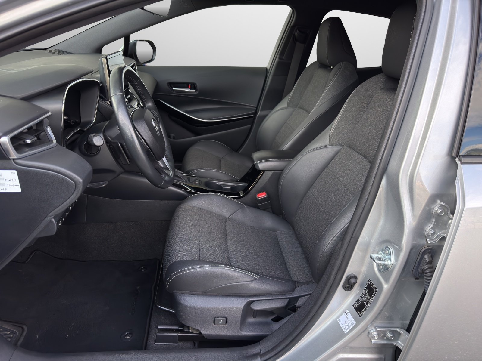 TOYOTA Corolla 2.0 HSD Trend, Full-Hybrid Petrol/Electric, Second hand / Used, Automatic - 6