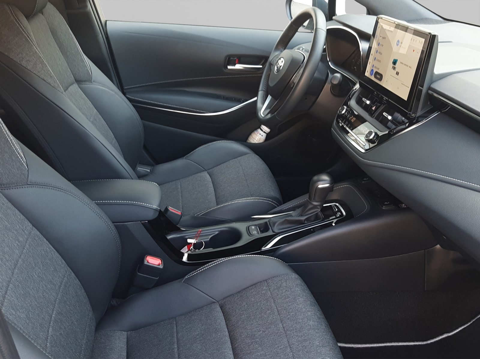 TOYOTA Corolla 1.8 HSD Trend, Voll-Hybrid Benzin/Elektro, Occasion / Gebraucht, Automatik - 7