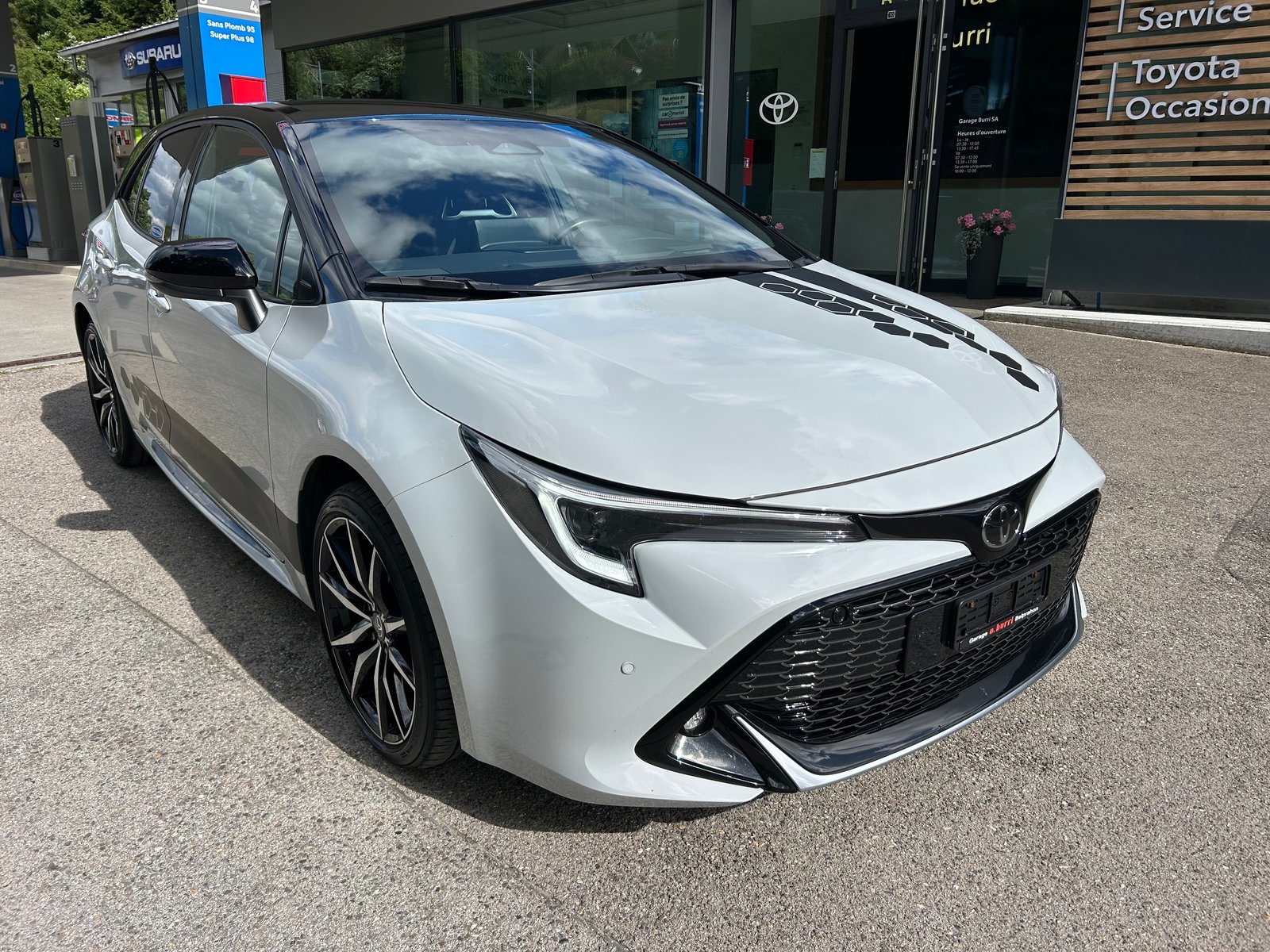 TOYOTA Corolla 2.0 HSD GR Sport e- CVT, Voll-Hybrid Benzin/Elektro, Occasion / Gebraucht, Automatik - 2