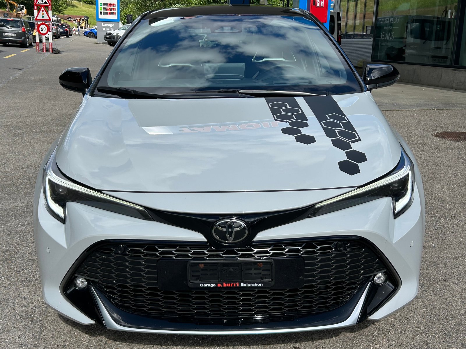 TOYOTA Corolla 2.0 HSD GR Sport e- CVT, Voll-Hybrid Benzin/Elektro, Occasion / Gebraucht, Automatik - 3