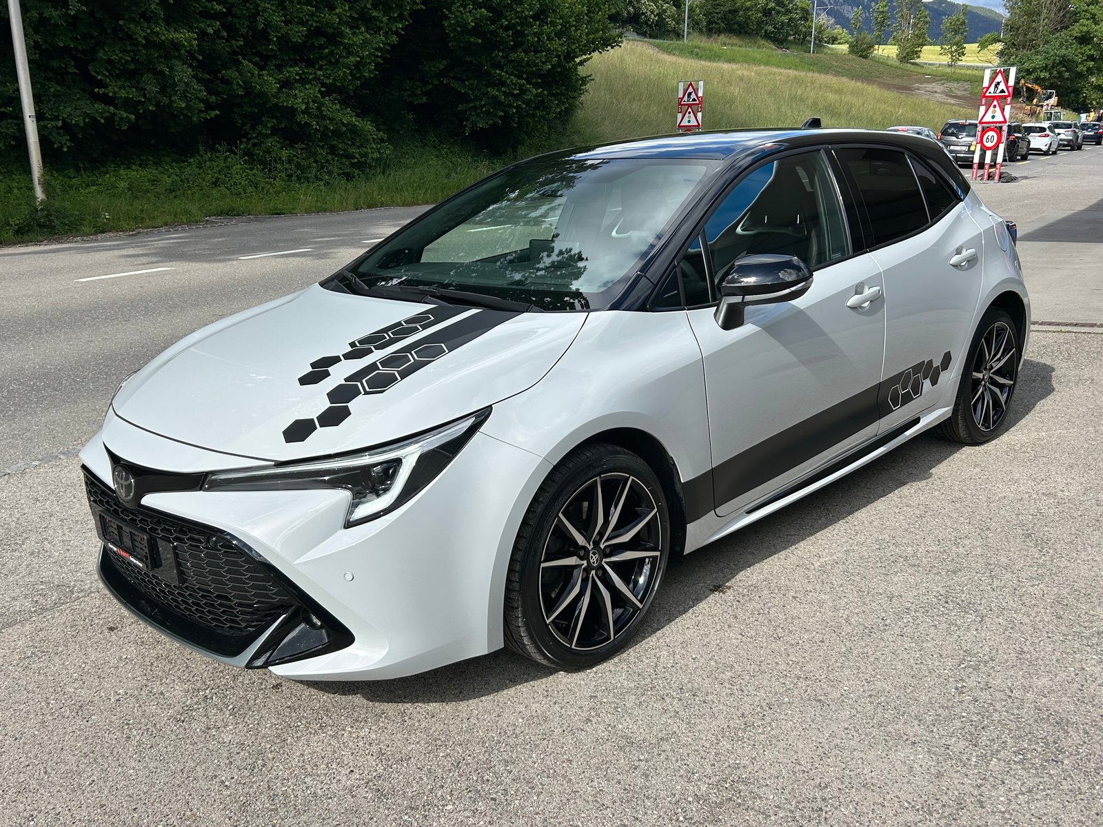TOYOTA Corolla 2.0 HSD GR Sport e- CVT, Voll-Hybrid Benzin/Elektro, Occasion / Gebraucht, Automatik - 4