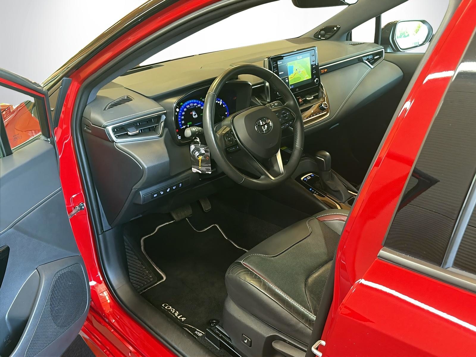 TOYOTA Corolla 2.0 HSD Style, Hybride Intégral Essence/Électricité, Occasion / Utilisé, Automatique - 7