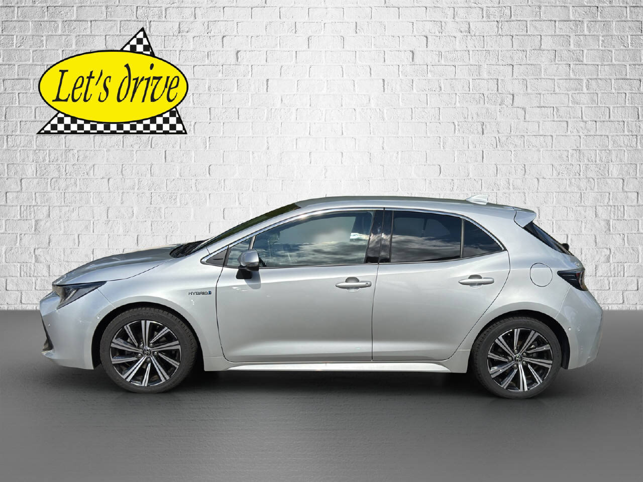 TOYOTA Corolla 1.8 HSD Trend, Full-Hybrid Petrol/Electric, Second hand / Used, Automatic - 3