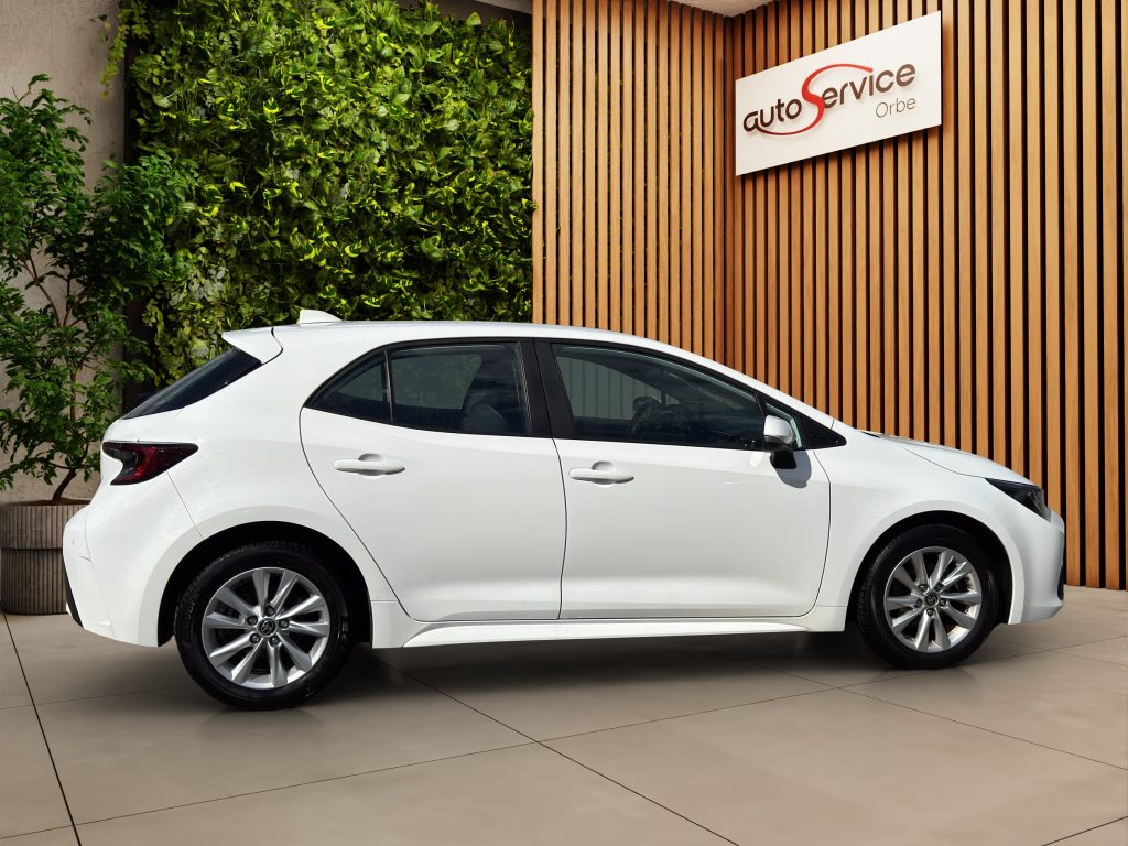 TOYOTA COROLLA 1.8 HSD Comfort, Voll-Hybrid Benzin/Elektro, Occasion / Gebraucht, Automatik - 7