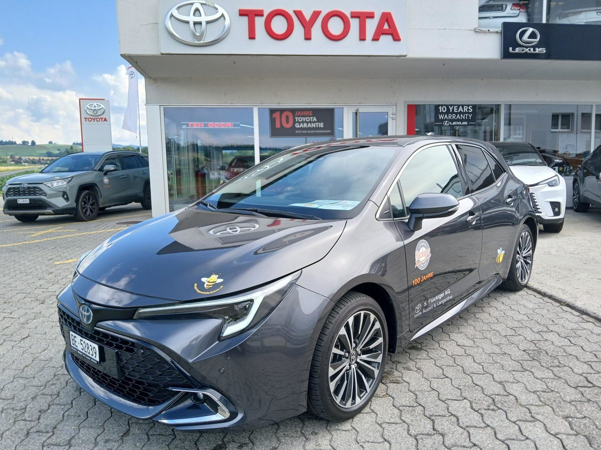 TOYOTA Corolla 2.0 HSD Trend, Full-Hybrid Petrol/Electric, Ex-demonstrator, Automatic