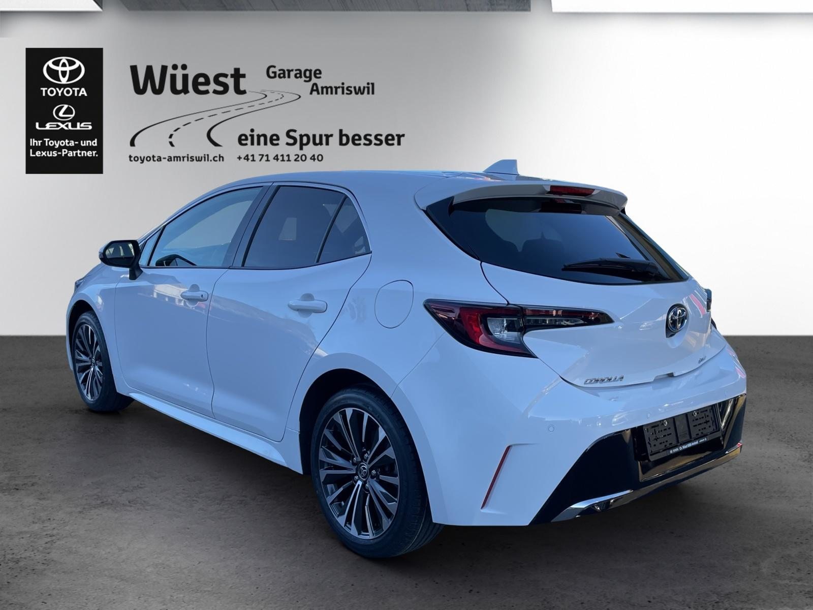 TOYOTA Corolla 2.0 HSD Trend, Full-Hybrid Petrol/Electric, Ex-demonstrator, Automatic - 3
