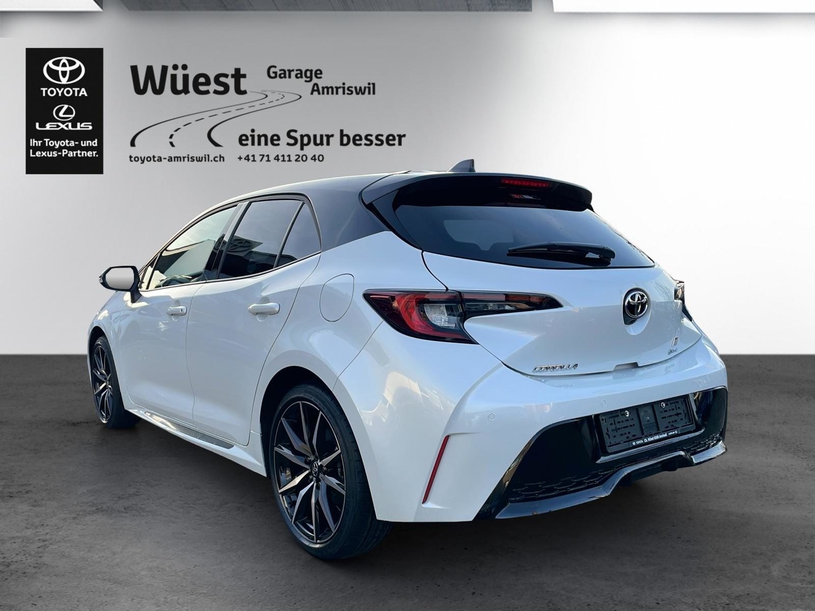 TOYOTA Corolla 2.0 HSD GR Sport, Full-Hybrid Petrol/Electric, Ex-demonstrator, Automatic - 3