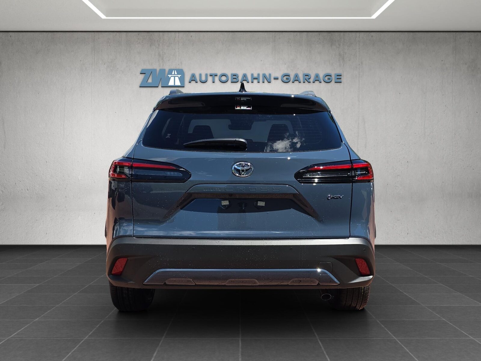 TOYOTA Corolla Cross 2.0 HSD Trend AWD-i, Full-Hybrid Petrol/Electric, New car, Automatic - 4