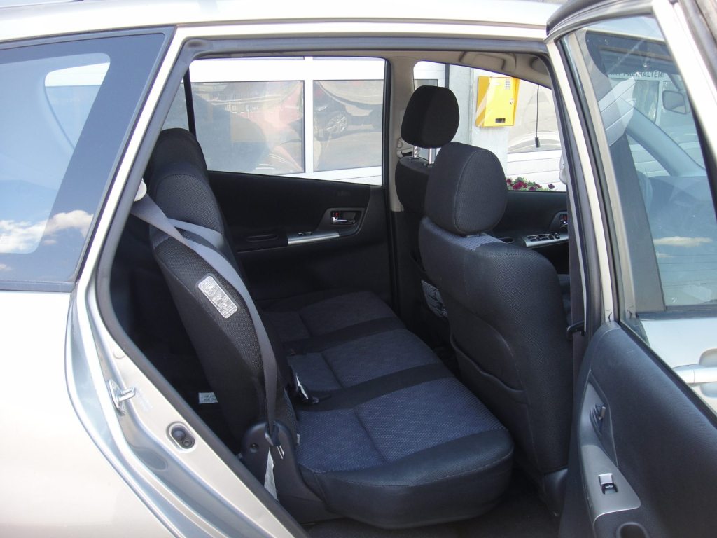 TOYOTA COROLLA VERSO 1.8 VVT-i Linea Sol, Benzin, Occasion / Gebraucht, Automatik - 6
