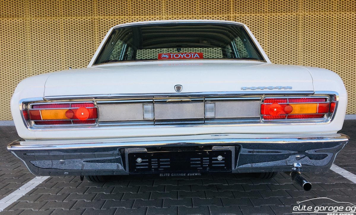 TOYOTA CROWN 2300 De Luxe, Essence, Occasion / Utilisé, Manuelle - 6