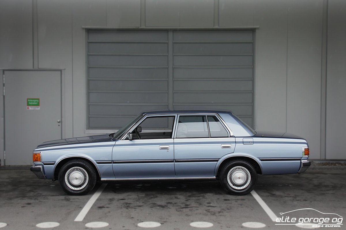 TOYOTA Crown 2800i DL, Essence, Occasion / Utilisé, Automatique - 2