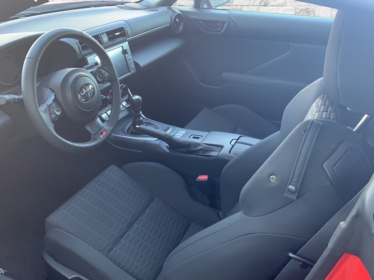 TOYOTA GR 86 2.4 Sport, Benzin, Occasion / Gebraucht, Handschaltung - 7