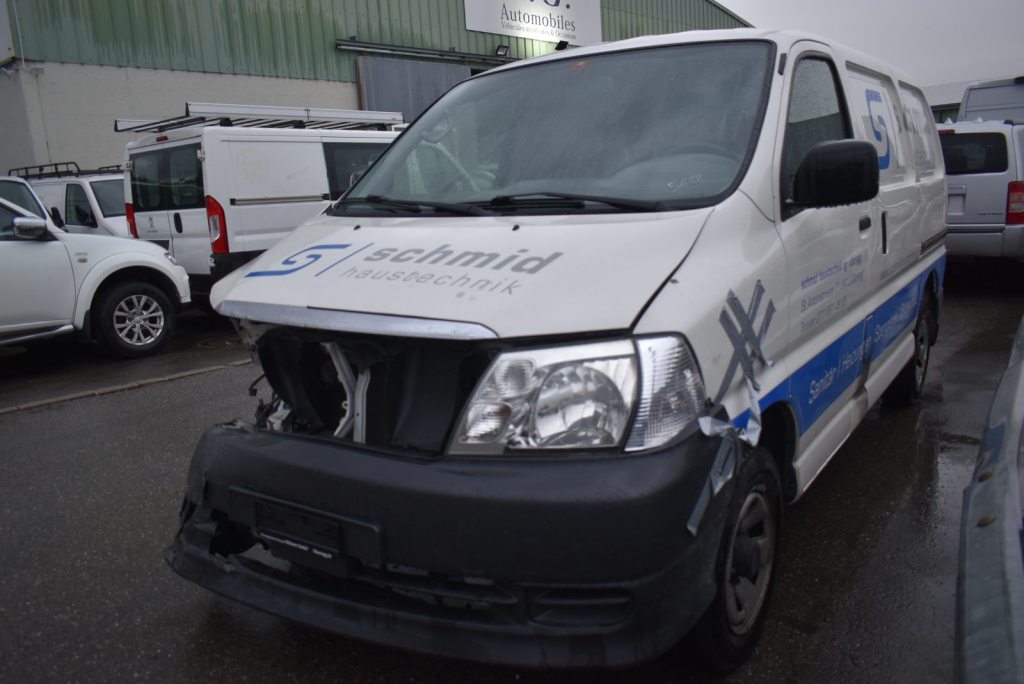 TOYOTA 2.5 D-4D 4x4 3 P. CS