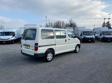 TOYOTA HI-ACE D-4D 9 Plätze, Diesel, Second hand / Used, Manual - 7